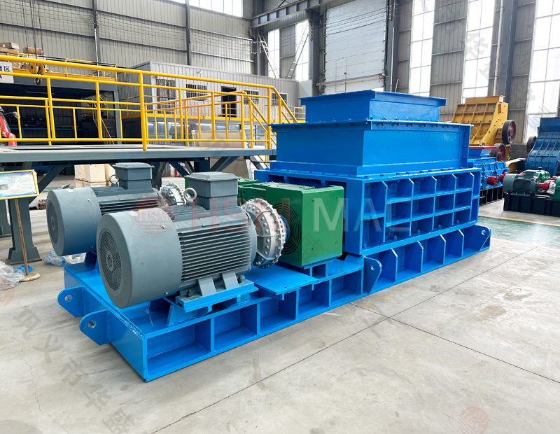 強(qiáng)力分級(jí)齒輥破碎機(jī)